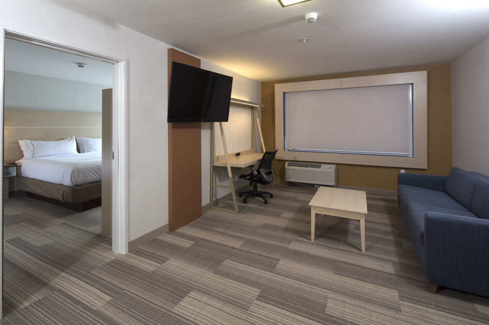 Holiday Inn Express & Suites La Porte By Ihg מראה חיצוני תמונה